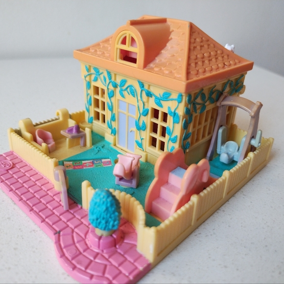 Vintage Polly Pocket 1994 Bluebird Nursery School House Playset - Picture 1 of 10
